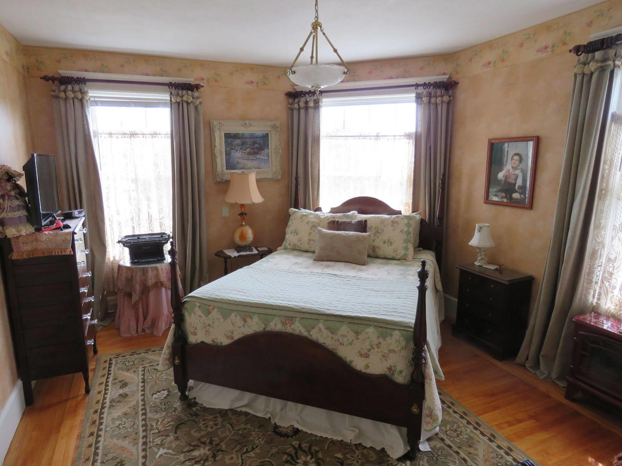 The Sleigh Maker Inn Bed And Breakfast Westborough Eksteriør billede